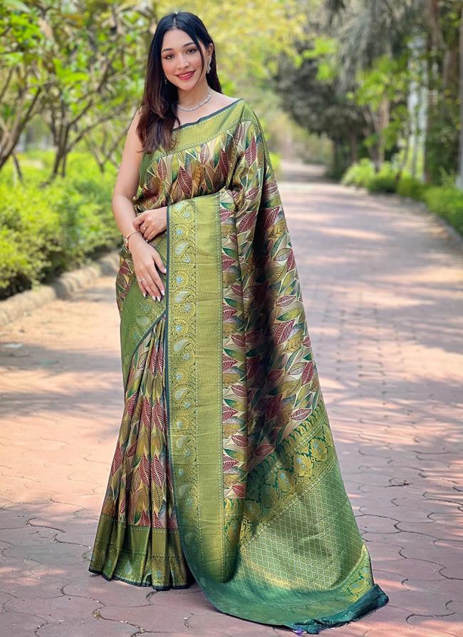 Kanchipattu Silk Green Festival Wear Weaving Saree